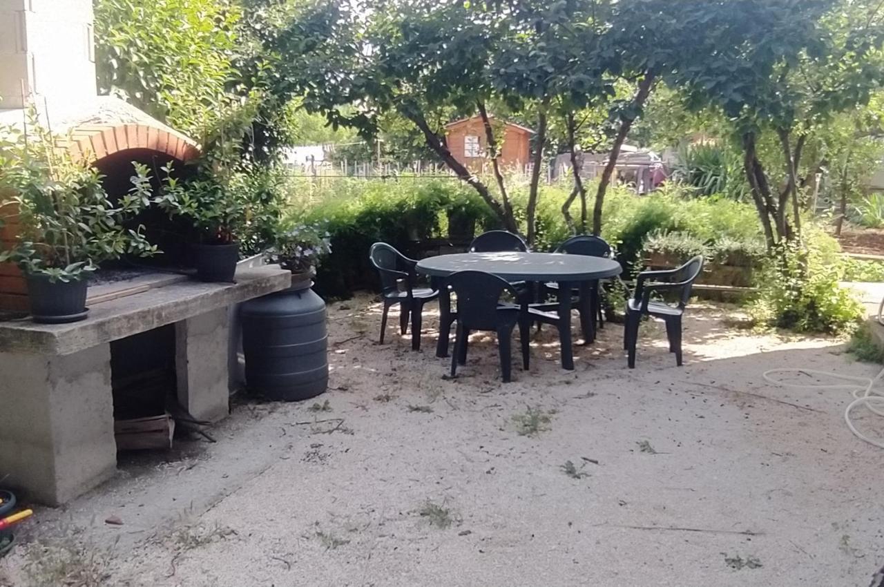 Apartman Greta Sukošan Екстериор снимка